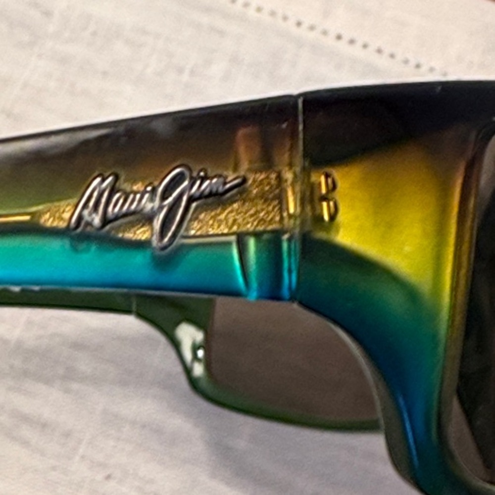 Maui Jim Peahi sunglasses - Picture 9 of 10